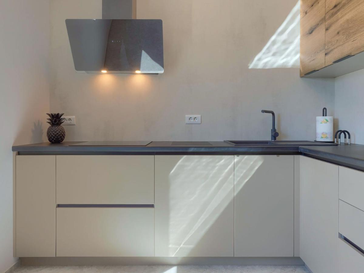 Apartment Wing 77 By Interhome بولا المظهر الخارجي الصورة