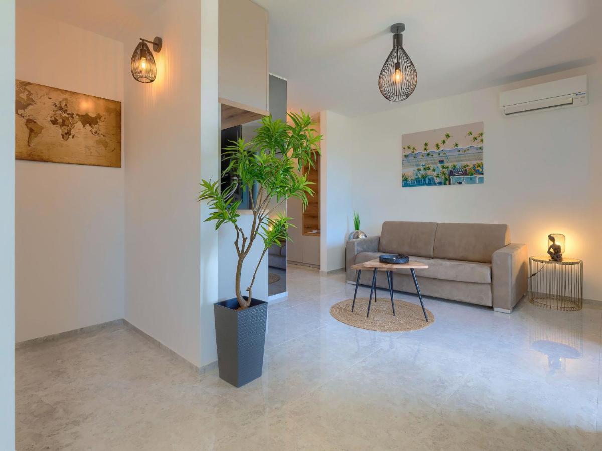 Apartment Wing 77 By Interhome بولا المظهر الخارجي الصورة