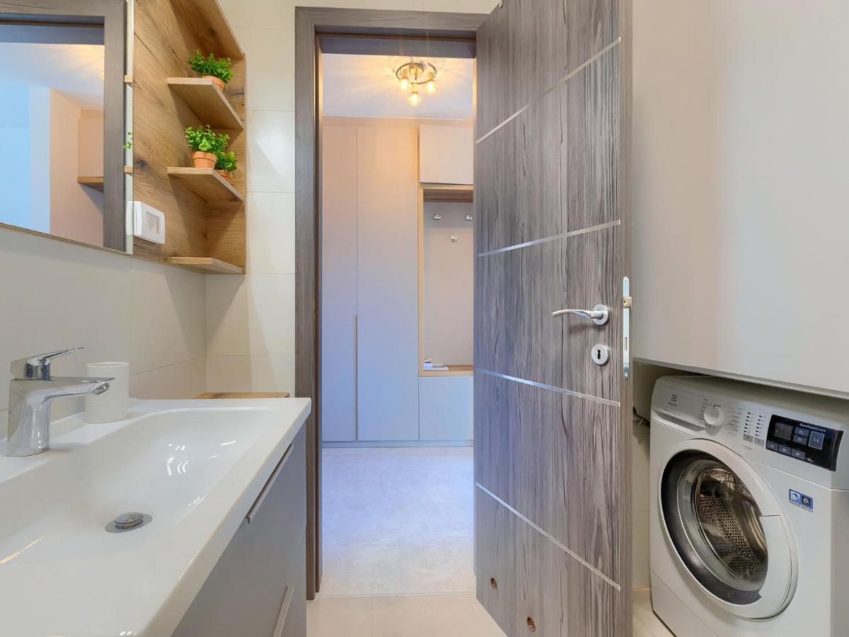 Apartment Wing 77 By Interhome بولا المظهر الخارجي الصورة